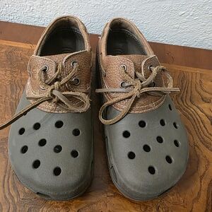 Men Crocs Size M8/W10